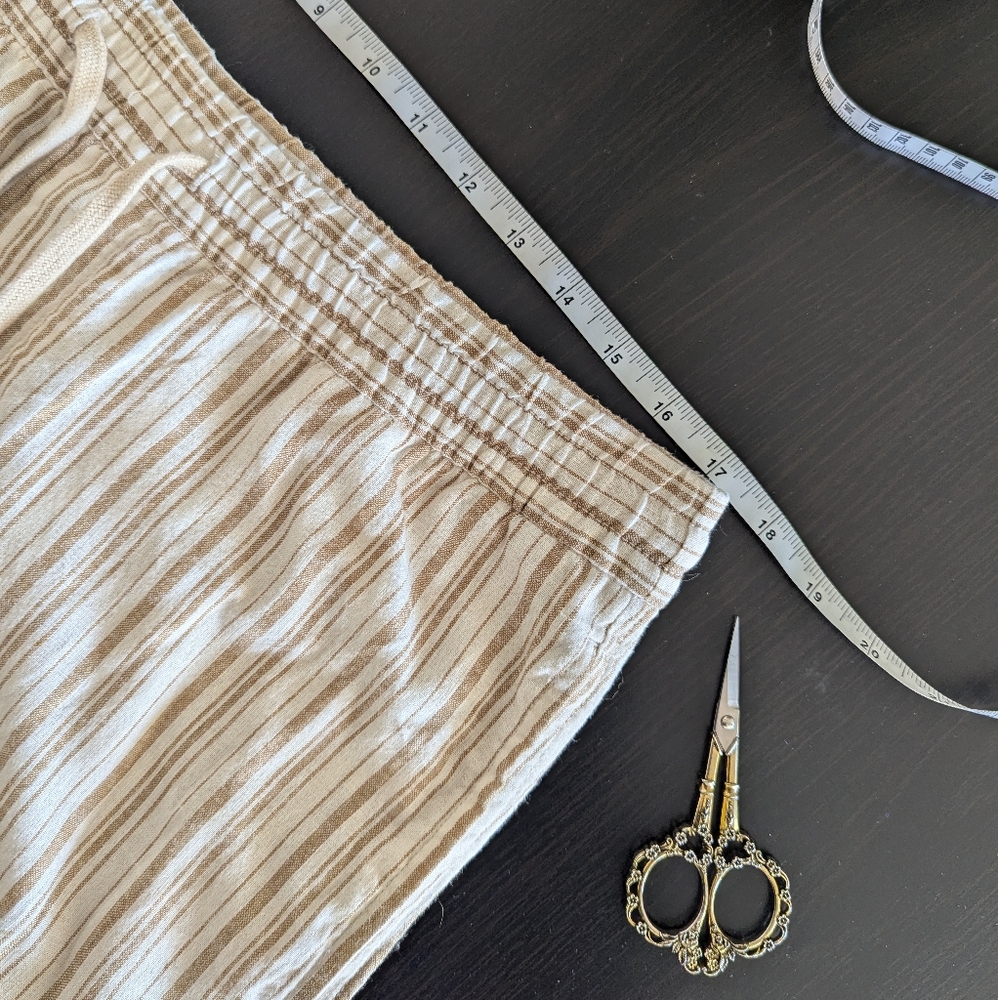 Striped Drawstring Shorts - Picture 8 of 10